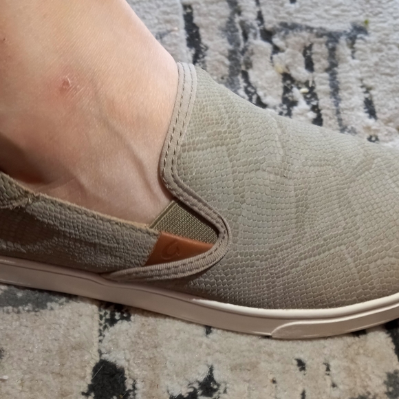 Olukai - Picture 10 of 10